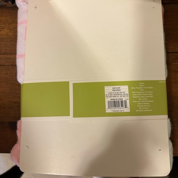 Circo Pink and White Flannel Receiving Blankets - 4 Pack - Picture 2 of 2